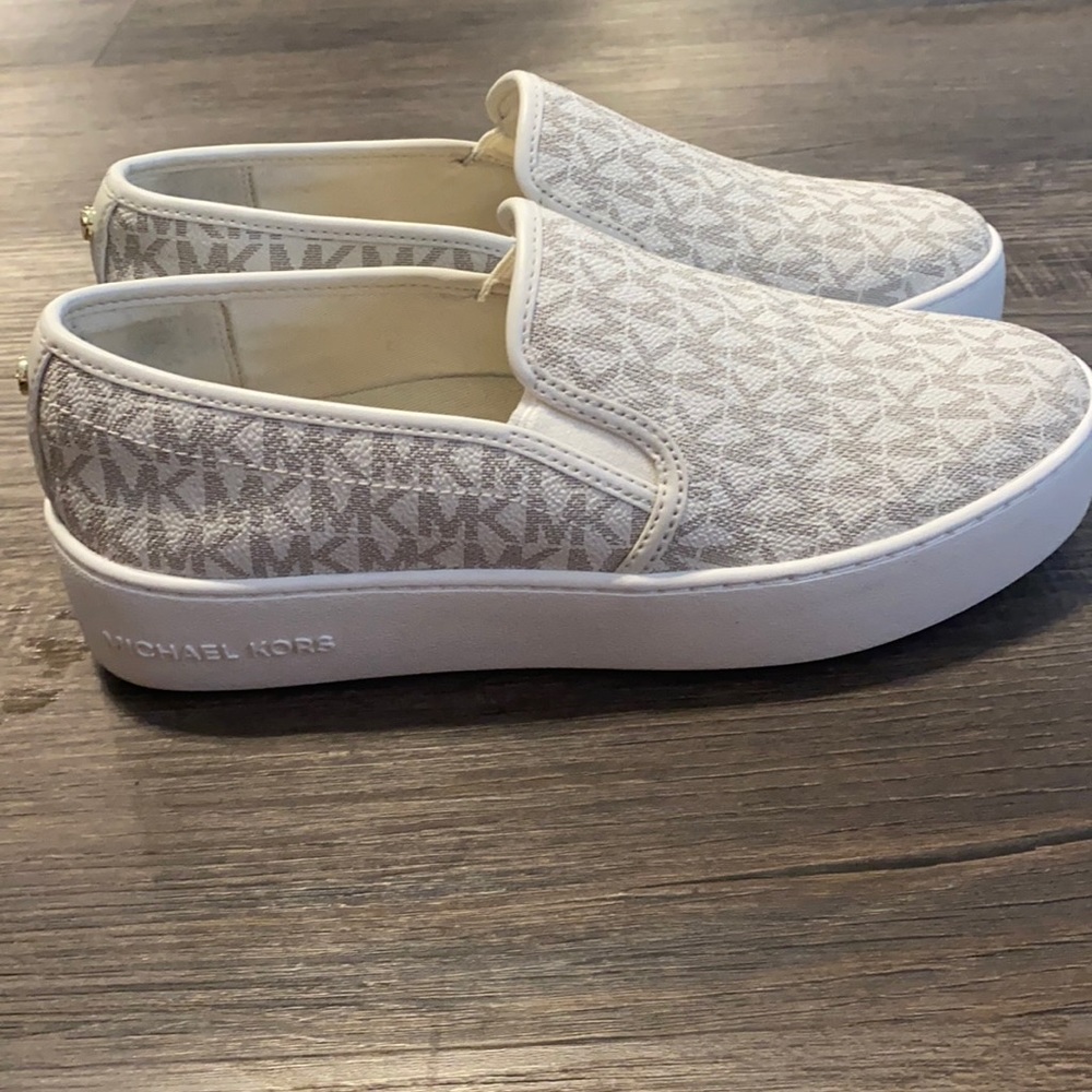 michael kors platform bobs